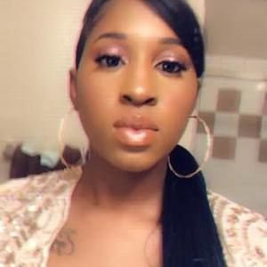 Meet your Posher, Adrianna